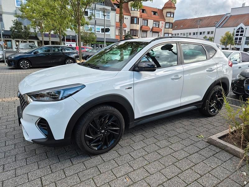 Weiß Gebraucht 2019 Hyundai Tucson N Line SUV | 19.850 € (Fairer Preis) - Bild 1/4