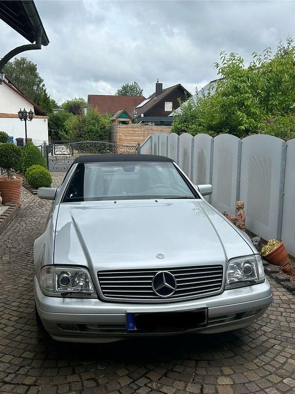 Silber Gebraucht 1999 Mercedes SL280 Cabrio | 28.499 € (Fairer Preis) - Bild 1/4