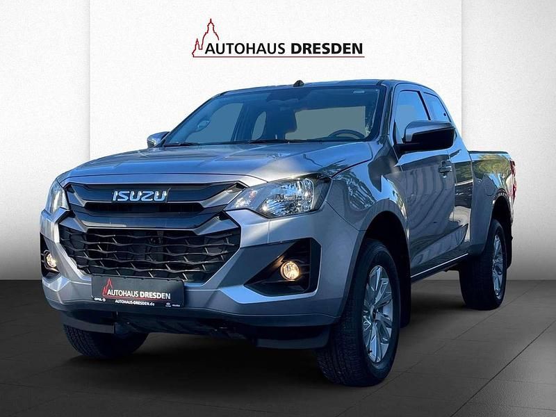Neu Isuzu D-Max 163 PS (119 kW) 2025 Silber Pickup