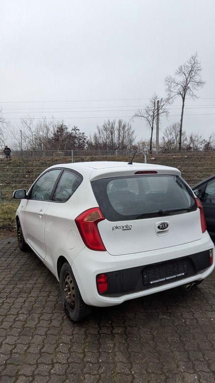 Gebraucht Kia Picanto Attract 69 PS (50 kW) 2013 Weiß Kleinwagen