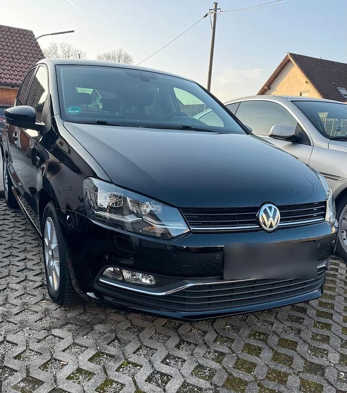 Gebraucht VW Polo 90 PS (66 kW) 2015 Schwarz Kleinwagen