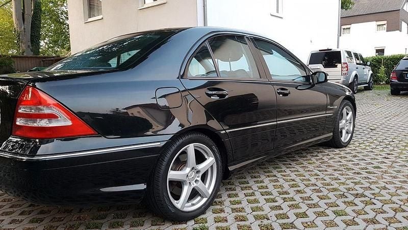 Gebraucht Mercedes C32 AMG AMG 400 PS (294 kW) 2002 Schwarz Limousine