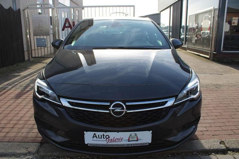 Gebraucht Opel Astra Dynamic 110 PS (80 kW) 2016 Grau Limousine