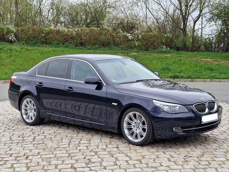 Gebraucht BMW 525 218 PS (160 kW) 2008 Blau Limousine