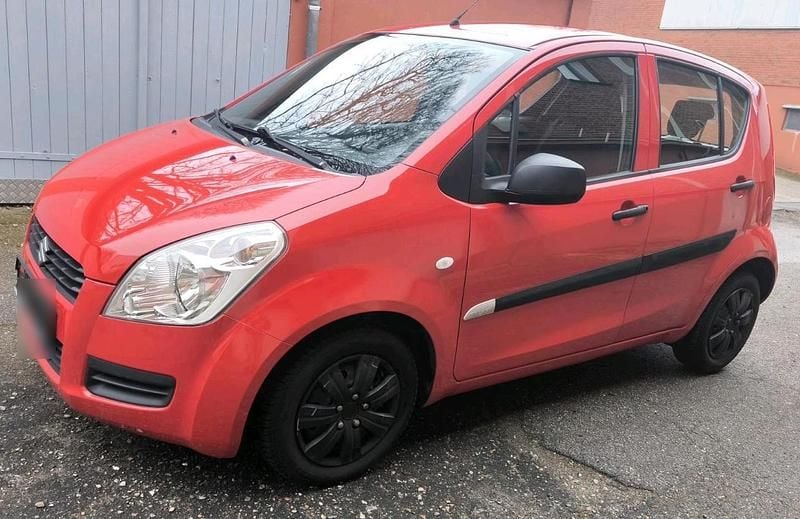 Gebraucht Suzuki Splash 65 PS (47 kW) 2010 Rot Kleinwagen