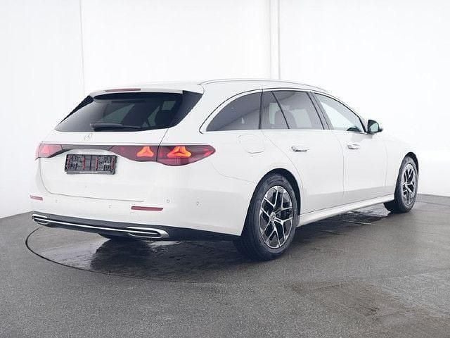 Weiss / polarweiß Gebraucht 2024 Mercedes E200 Avantgarde Kombi | 49.313 € (Etwas zu teuer) - Bild 1/4
