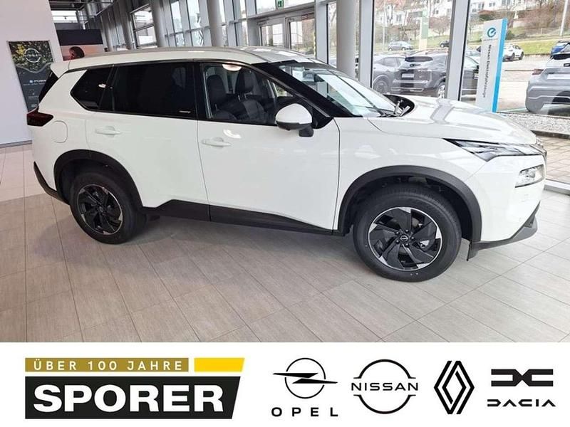 Weiß (solid white) Neu 2025 Nissan X-Trail N-Connecta SUV | 37.990 € - Bild 1/4