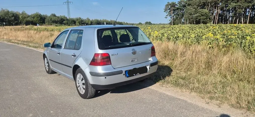 Gebraucht VW Golf IV Basis 116 PS (85 kW) 2001 Grau Limousine