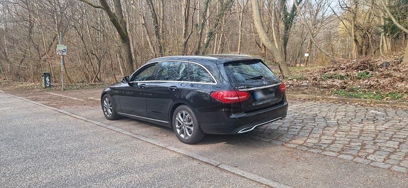 Gebraucht Mercedes C220 170 PS (125 kW) 2016 Schwarz Kombi