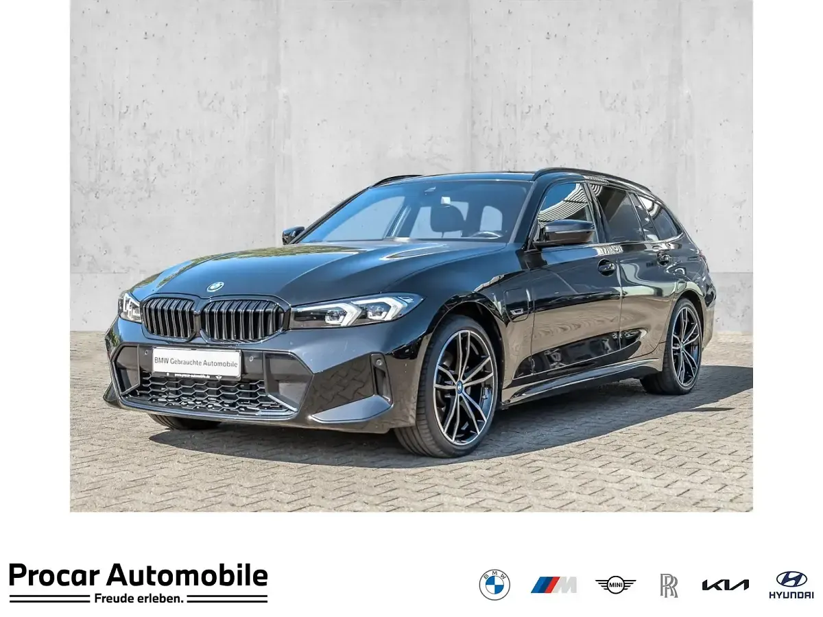 Gebraucht BMW 330e M Sport 292 PS (214 kW) 2023 Kombi