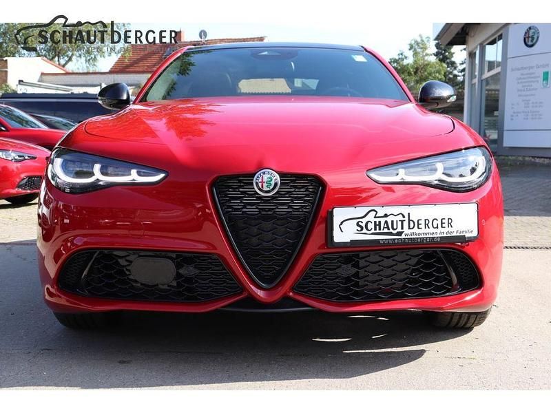 Gebraucht Alfa Romeo Giulia 280 PS (205 kW) 2025 Rot Limousine