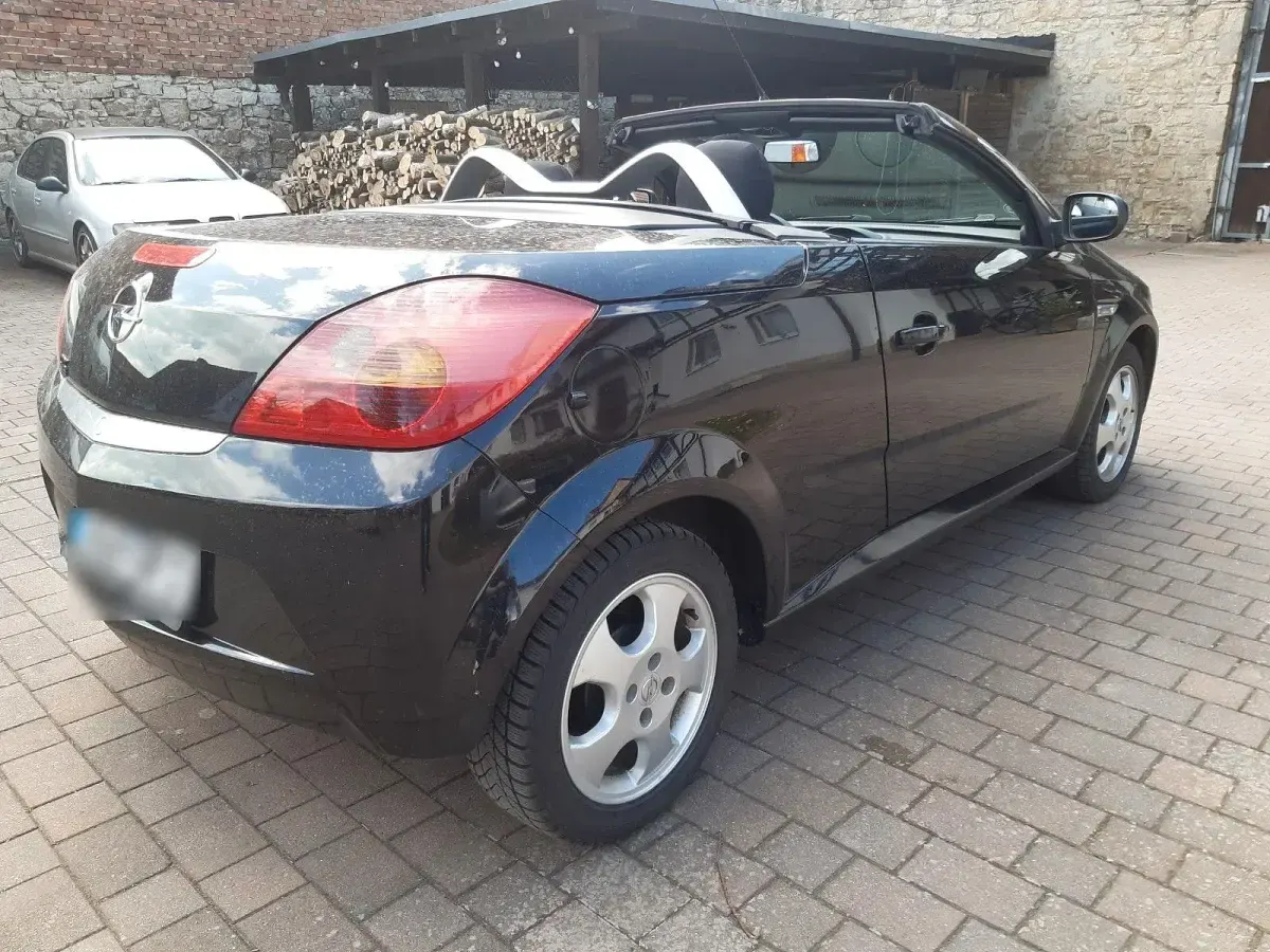 Gebraucht Opel Tigra 90 PS (66 kW) 2005 Schwarz Cabrio