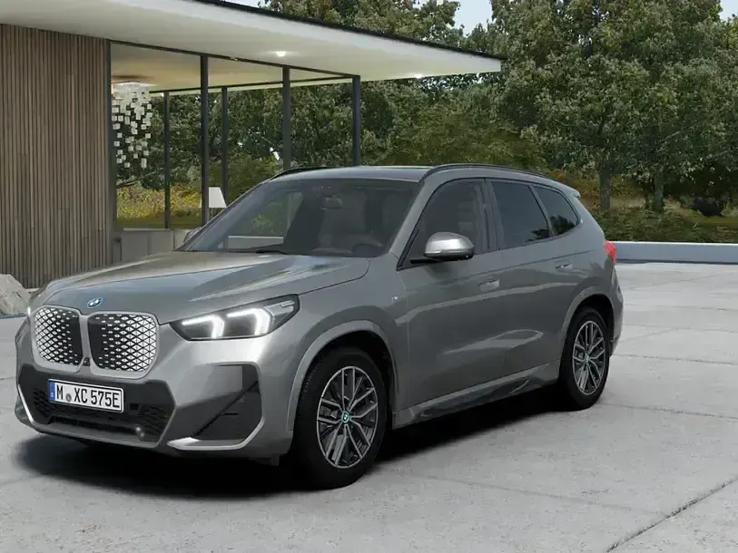 Gebraucht BMW iX1 M Sport 230 kW (313 PS) 2025 Silber SUV