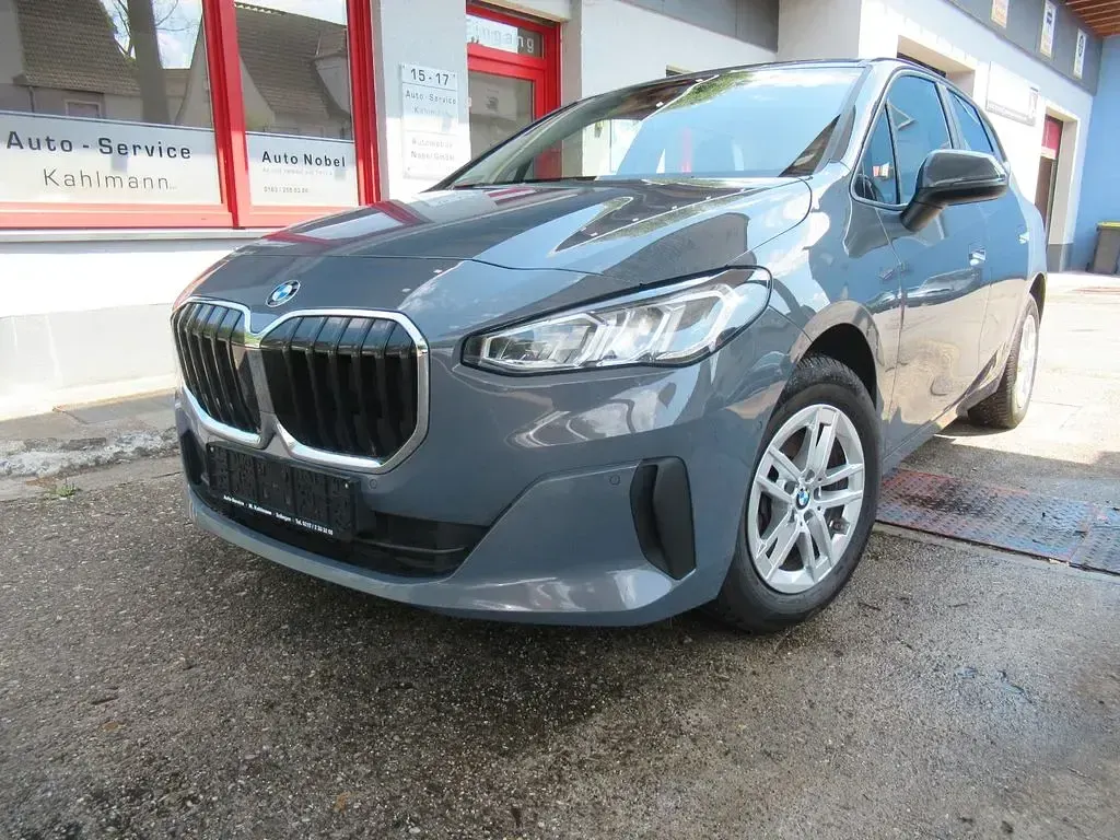 Gebraucht BMW 218 Active Tourer 150 PS (110 kW) 2023 Grau Van / Kleinbus