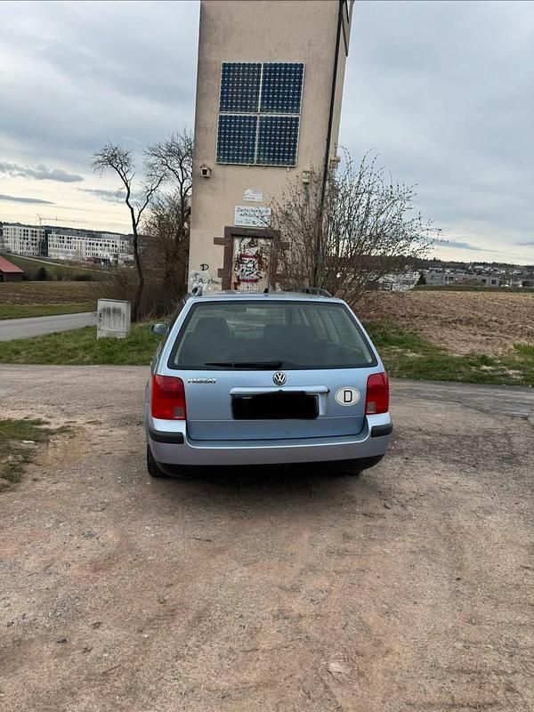 Gebraucht VW Passat 101 PS (74 kW) 1997 Blau Kombi