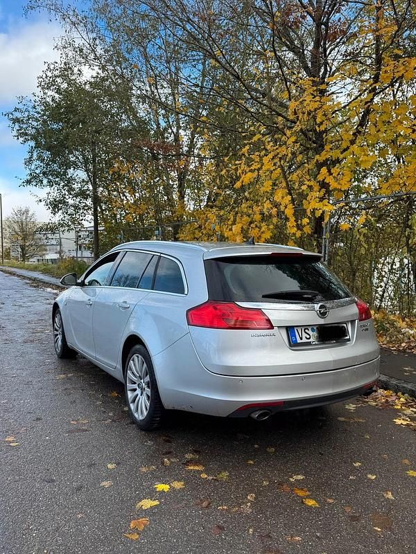 Grau Gebraucht 2013 Opel Insignia Kombi | 4.499 € (Superpreis) - Bild 1/4