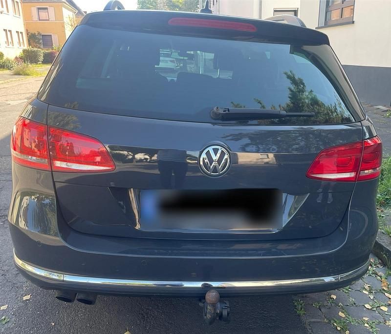 Gebraucht VW Passat 140 PS (102 kW) 2014 Grau Kombi