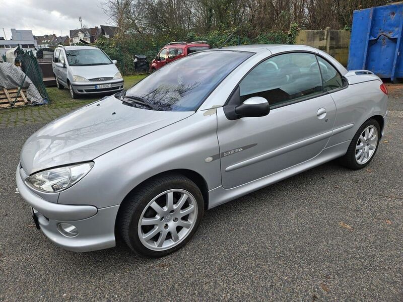 Silber Gebraucht 2004 Peugeot 206 CC Quiksilver Cabrio | 1.300 € (Superpreis) - Bild 1/4