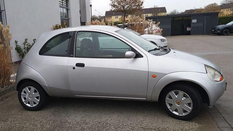 Gebraucht Ford Ka 69 PS (50 kW) 2005 Silber Kleinwagen