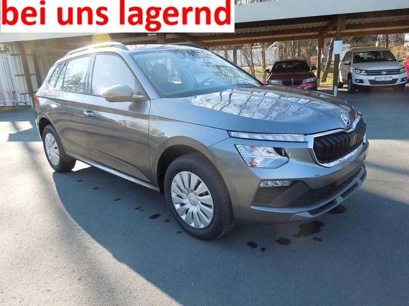 Graphitgrau Neu 2025 Skoda Kamiq Essence SUV | 22.675 € (Guter Preis) - Bild 1/4