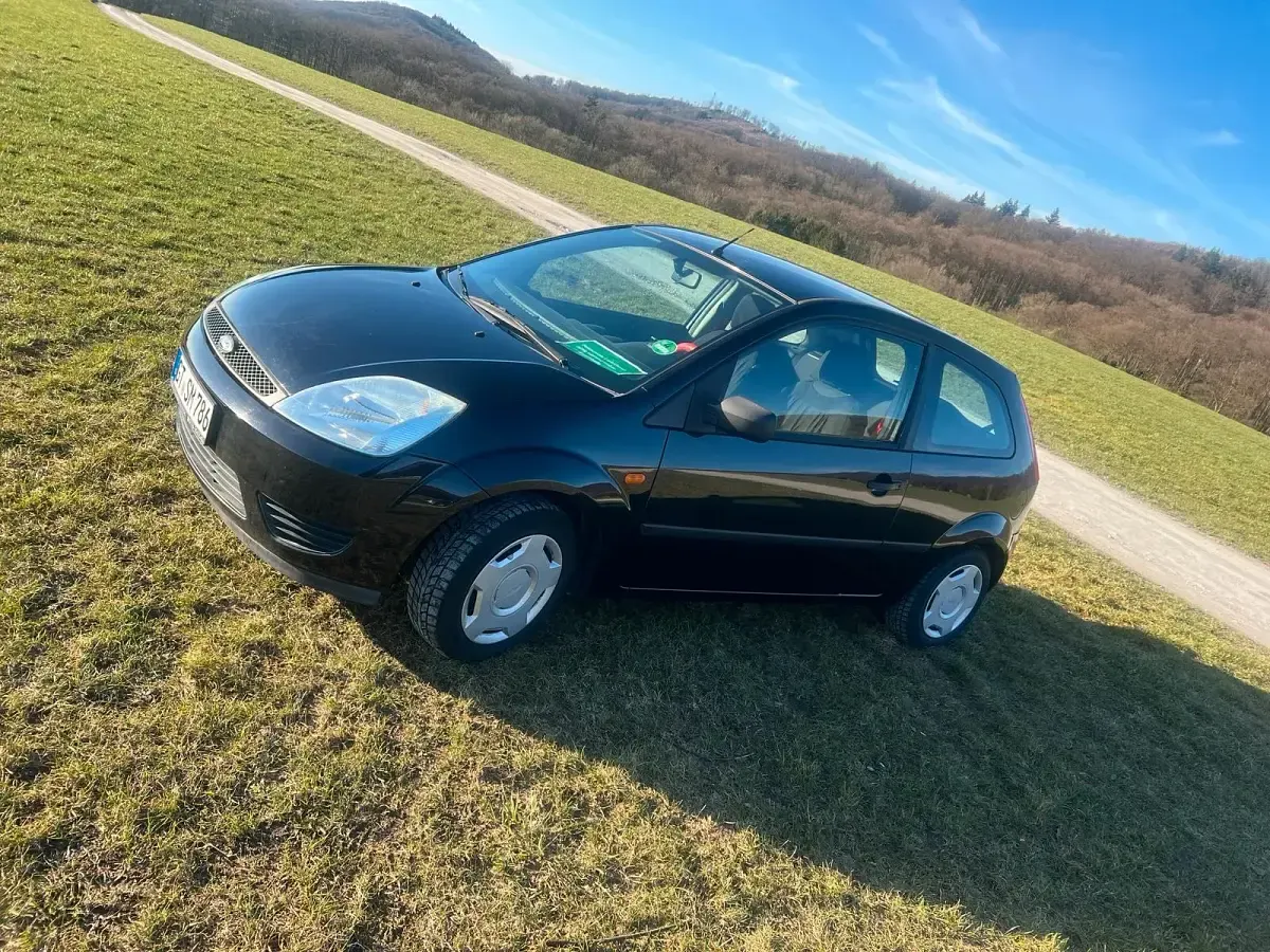 Gebraucht Ford Fiesta 69 PS (50 kW) 2005 Schwarz Kleinwagen