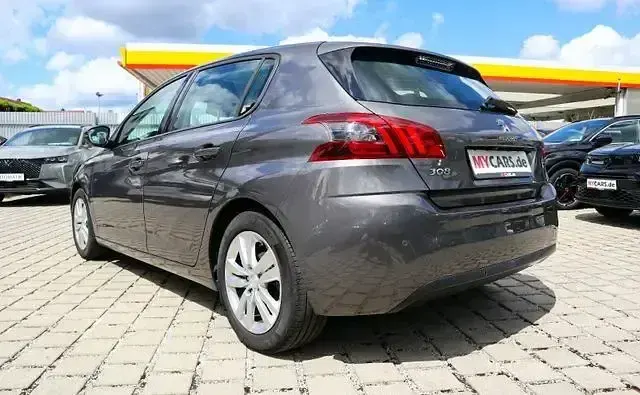 Gebraucht Peugeot 308 Active 131 PS (96 kW) 2020 Grau Limousine