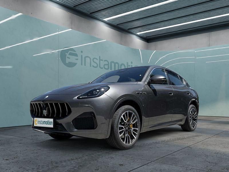 Grau Gebraucht 2022 Maserati Grecale GT SUV | 72.549 € (Teuer) - Bild 1/4