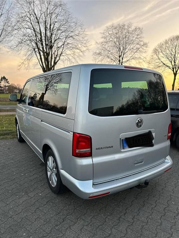 Usata VW Multivan 179 CV (131 kW) 2015 Argento Monovolume