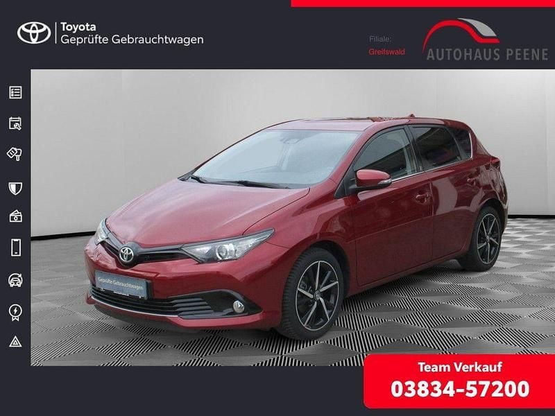 Gebraucht Toyota Auris Team 116 PS (85 kW) 2018 Rot Kleinwagen