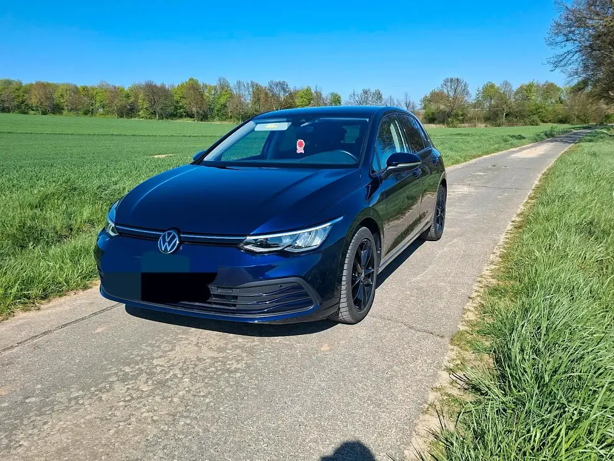 Gebraucht VW Golf VIII 150 PS (110 kW) 2023 Blau Kleinwagen