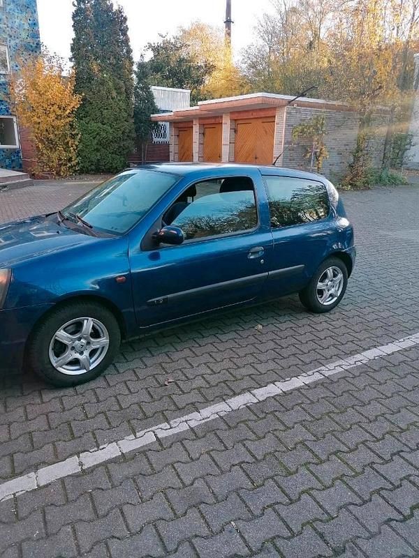 Gebraucht Renault Clio II 58 PS (42 kW) 2002 Blau Kleinwagen