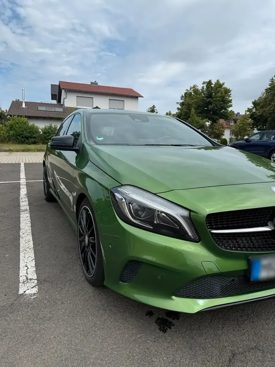 Gebraucht Mercedes A220 Urban 177 PS (130 kW) 2017 Grün Kleinwagen