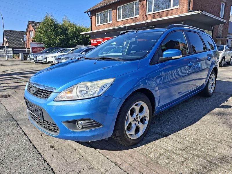Gebraucht Ford Focus Style 101 PS (74 kW) 2010 Blau Kombi
