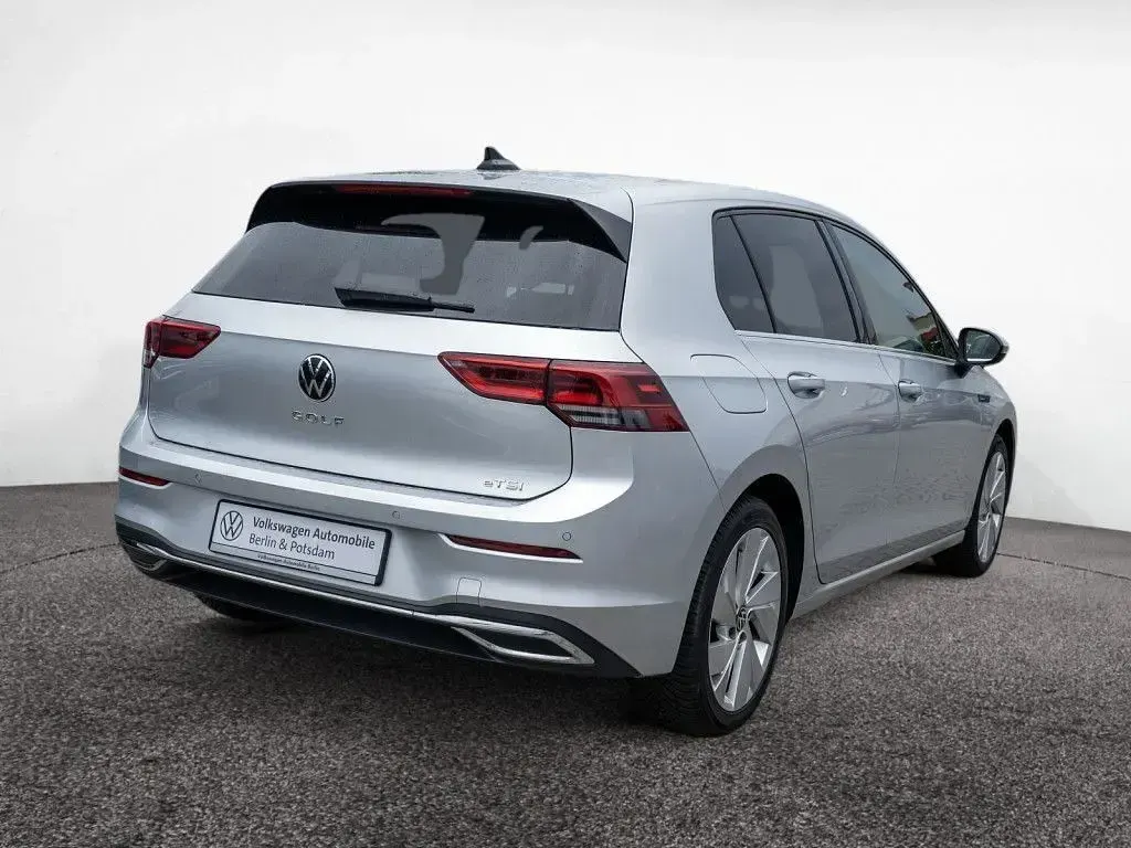 Gebraucht VW Golf VIII Style 150 PS (110 kW) 2020 Silber Limousine