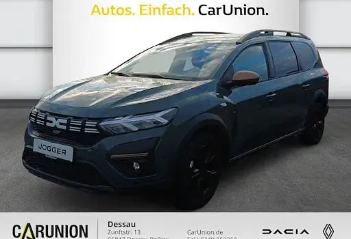 Neu Dacia Jogger Extreme 141 PS (103 kW) 2025 Grau Van / Kleinbus
