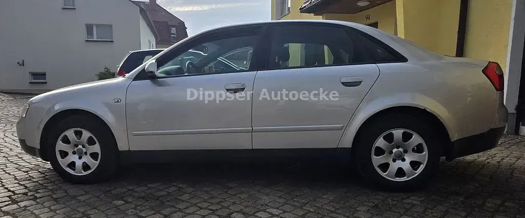 Gebraucht Audi A4 131 PS (96 kW) 2001 Silber Limousine