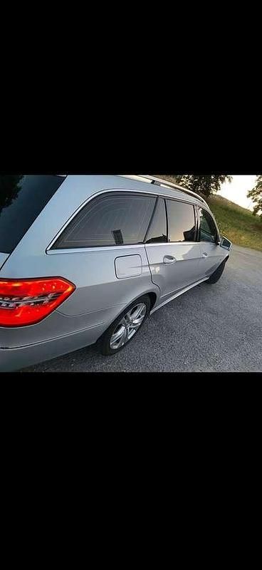 Gebraucht Mercedes E350 Avantgarde 265 PS (194 kW) 2011 Kombi