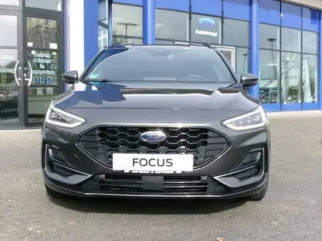 Gebraucht Ford Focus ST-Line X 155 PS (114 kW) 2022 Grau Limousine