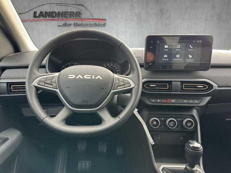 Neu Dacia Sandero Expression 91 PS (66 kW) 2025 Grau Limousine