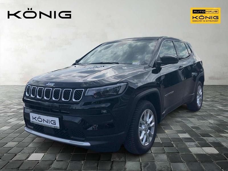 Solid black Neu 2025 Jeep Compass Altitude SUV | 32.968 € (Guter Preis) - Bild 1/4