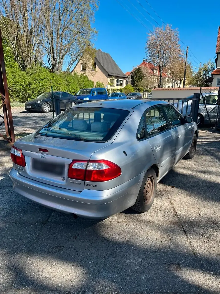 Usado Mazda 626 101 CV (74 kW) 2000 Gris Berlina
