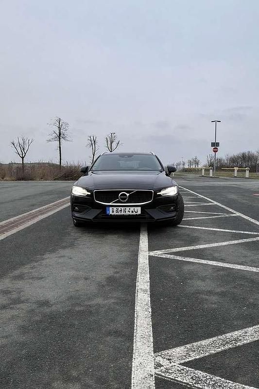 Gebraucht Volvo V60 190 PS (139 kW) 2018 Schwarz Kombi
