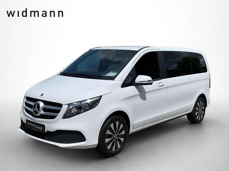 Gebraucht Mercedes V220 163 PS (119 kW) 2022 Arktikweiss Van / Kleinbus