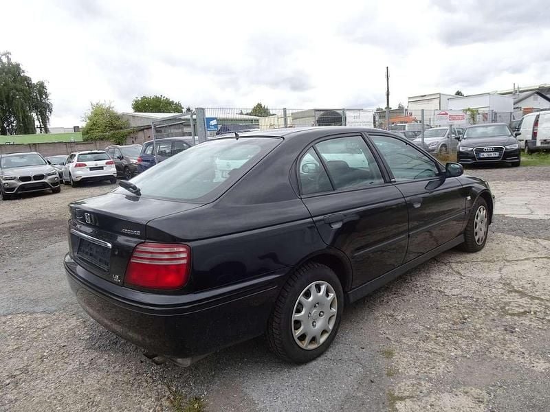 Gebraucht Honda Accord 136 PS (100 kW) 2000 Schwarz Limousine