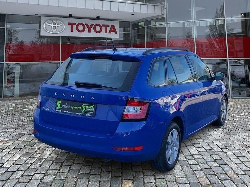 Gebraucht Skoda Fabia Ambition 95 PS (69 kW) 2021 Blau Kombi