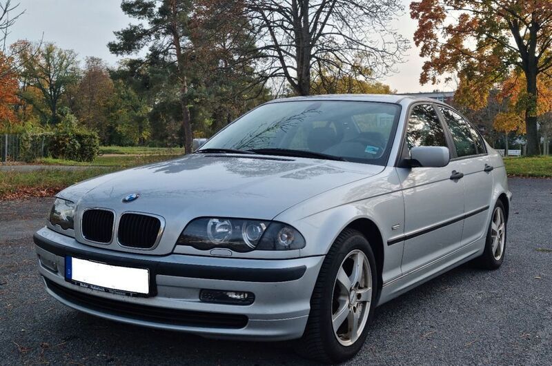 Silber Gebraucht 2000 BMW 318 Limousine | 2.800 € (Fairer Preis) - Bild 1/4