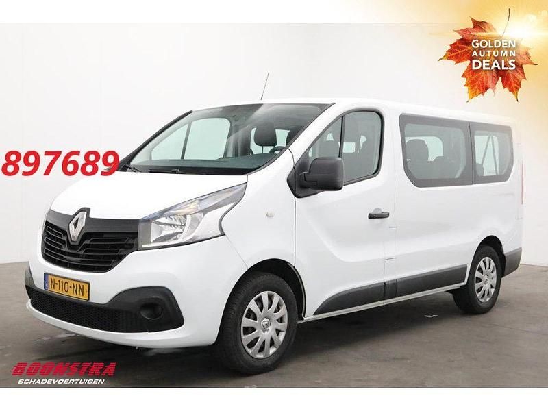 Weiß Gebraucht 2017 Renault Trafic Expression Van | 11.450 € (Teuer) - Bild 1/4