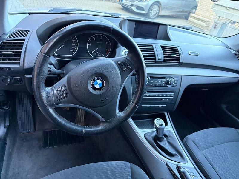 Gebraucht BMW 116 Lifestyle 116 PS (85 kW) 2010 Silber Kleinwagen