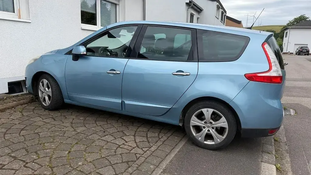 Gebraucht Renault Scénic Luxe 131 PS (96 kW) 2009 Blau Van / Kleinbus
