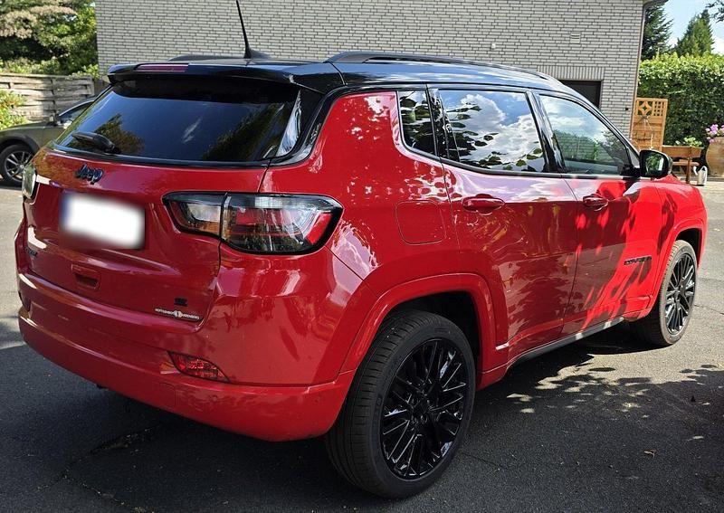 Gebraucht Jeep Compass 240 PS (176 kW) 2022 Rot SUV